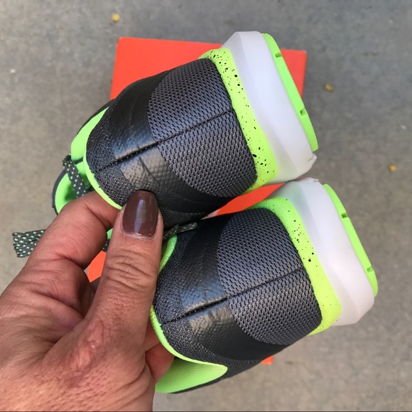 LAST PAIR! NWB | NIKE TRAINER WOMENS SIZE 6.5 - Picture 5 of 8