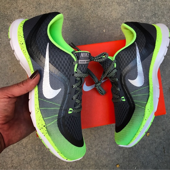 LAST PAIR! NWB | NIKE TRAINER WOMENS SIZE 6.5 - Picture 7 of 8