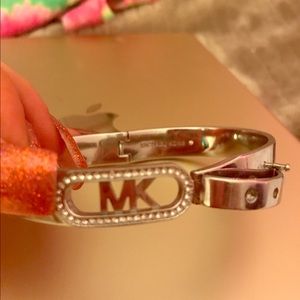michael kors bracelet with pretty diamonds