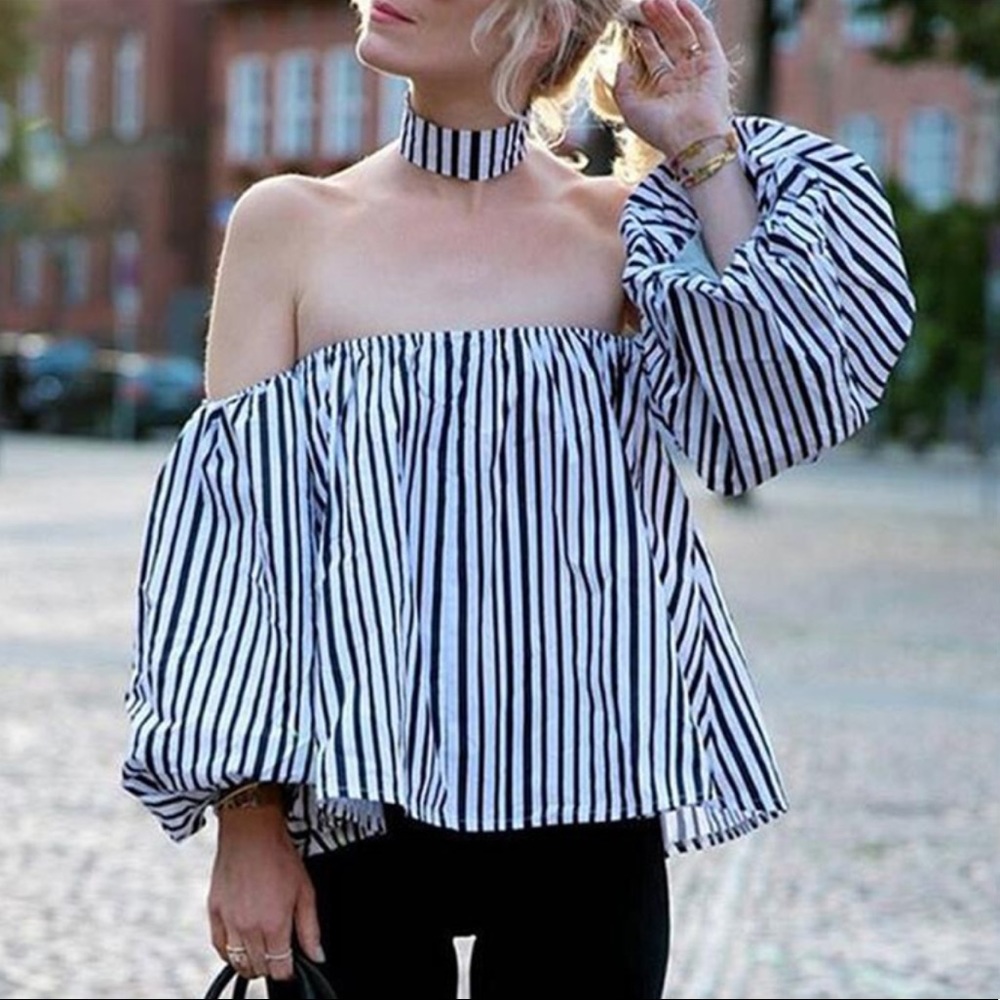 Black & White Off Shoulder Blouse - Picture 3 of 4