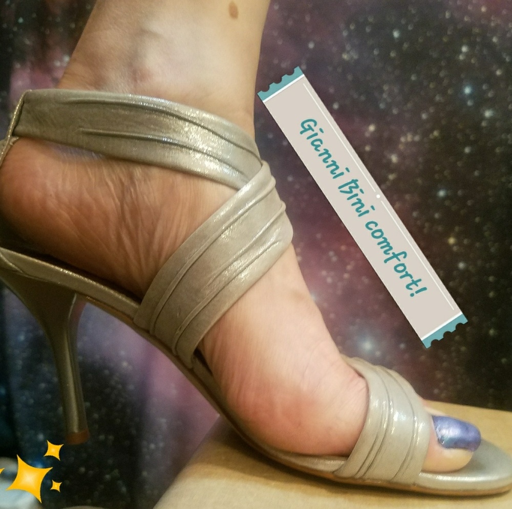 Classy, soft silver shimmer, Gianni Bini heels!