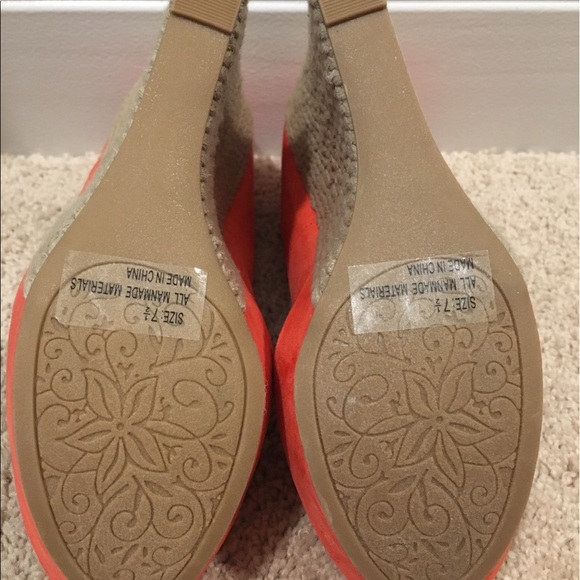 Shoes - Picture 3 of 3