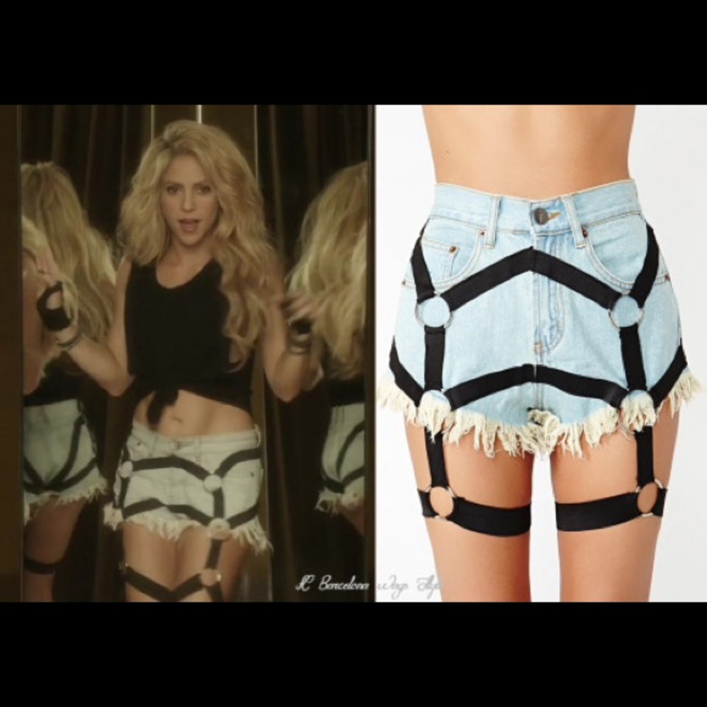 blue harness cutoff shorts nasty gal