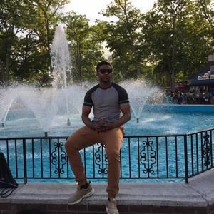 Meet your Posher, Theo