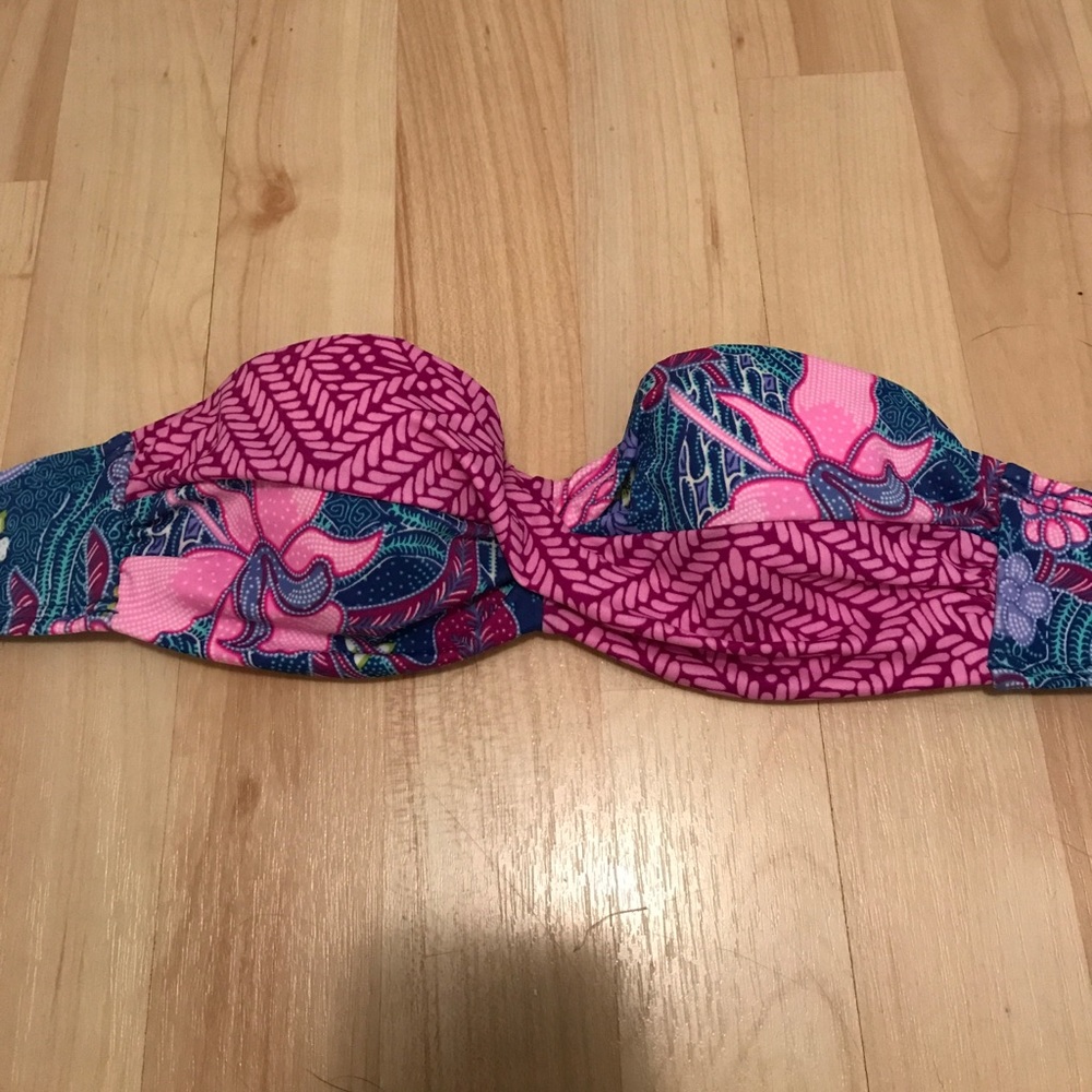 ❌SOLD❌VS strapless bathing suit top