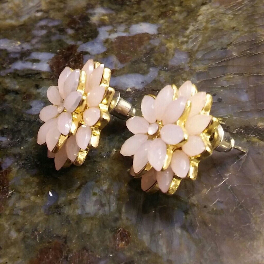 3 dimensional flower earrings