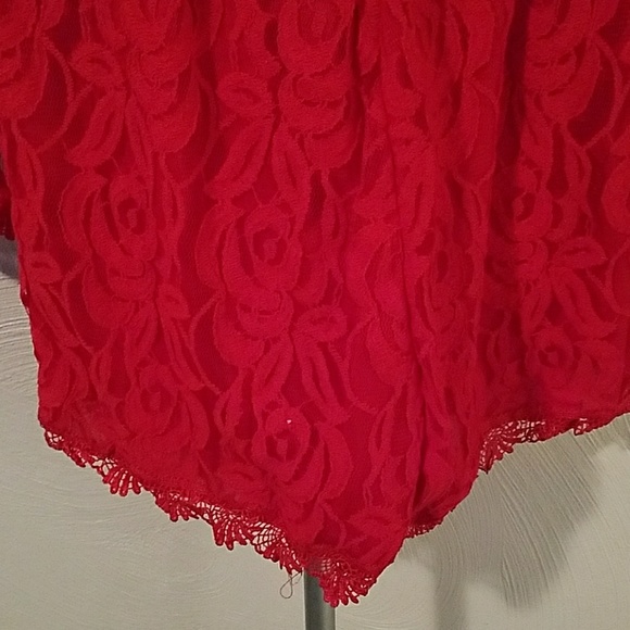 Clothes - Picture 2 of 3