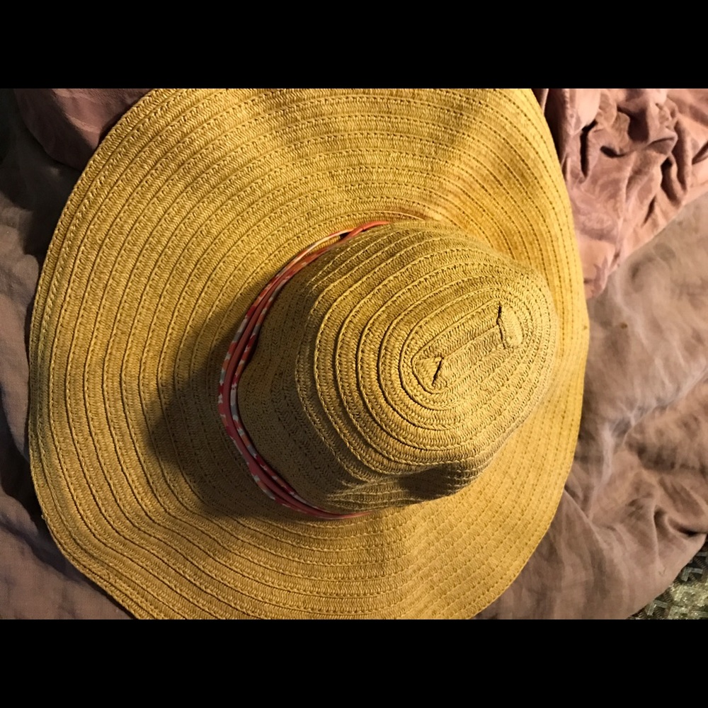 Vera Bradley straw hat