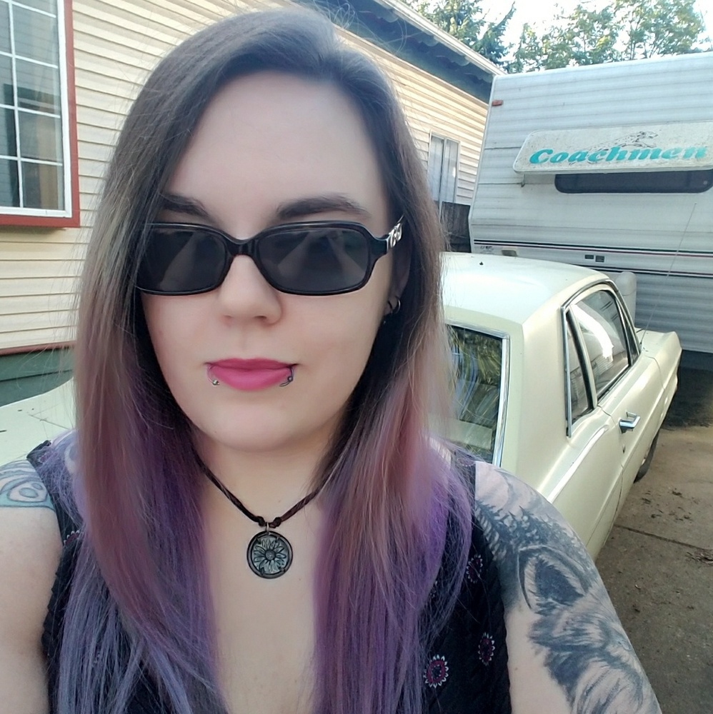 Meet your Posher, Shea