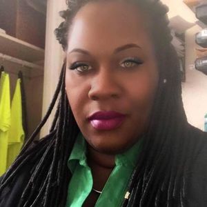 Meet your Posher, Linda