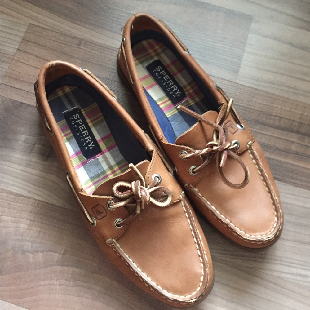 Sperry boat shoes