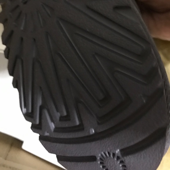 Ugg Camaya boot - Picture 3 of 4