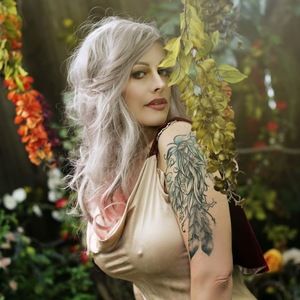 Meet your Posher, Danelle marie