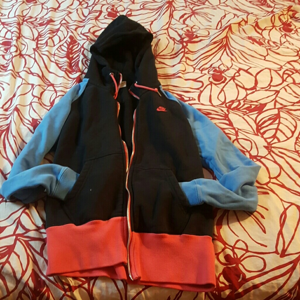 Nike sweatshirt