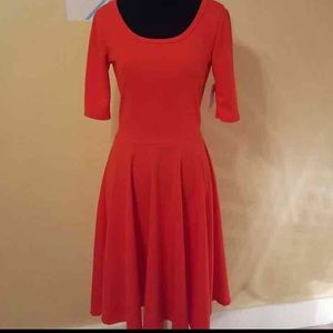 LulaRoe NWT Nicole Dress Size Small