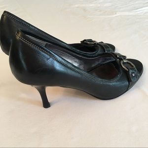 Women's Anne Klein peep toe black heels size 7.5 M