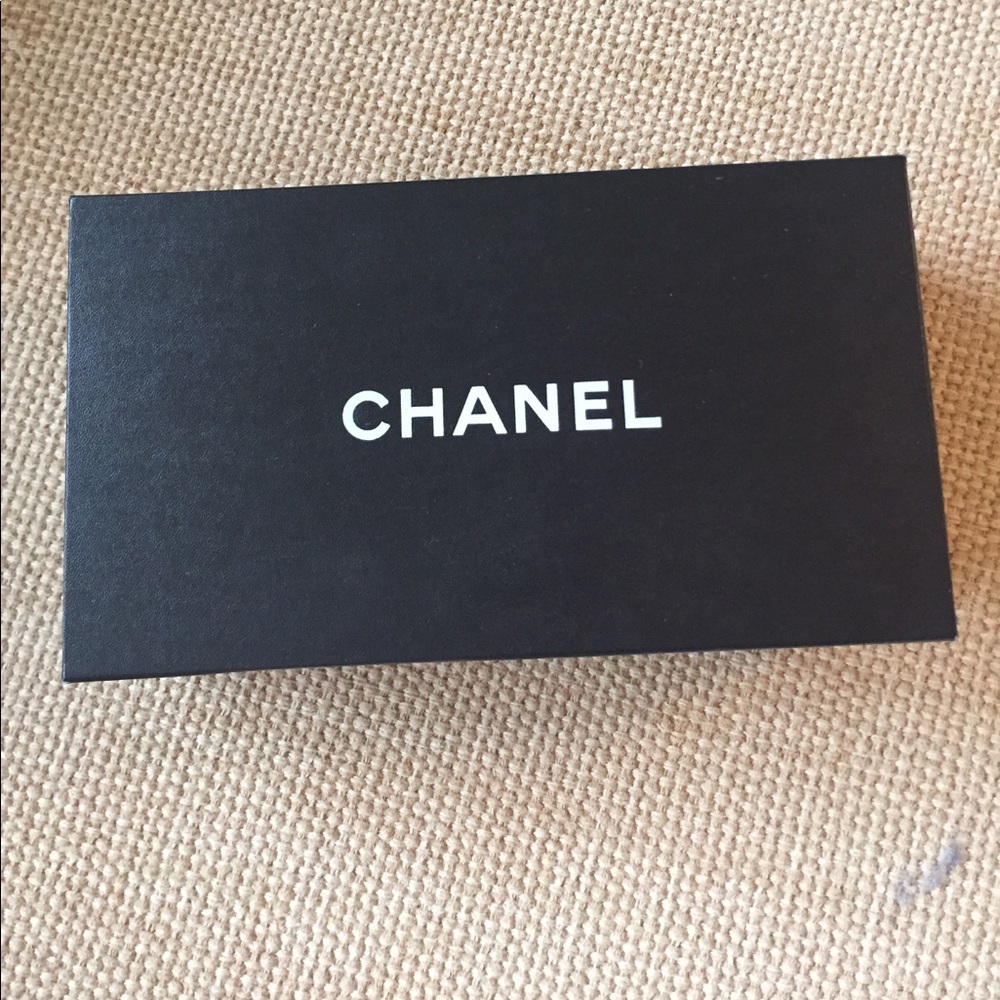 Chanel shoe box