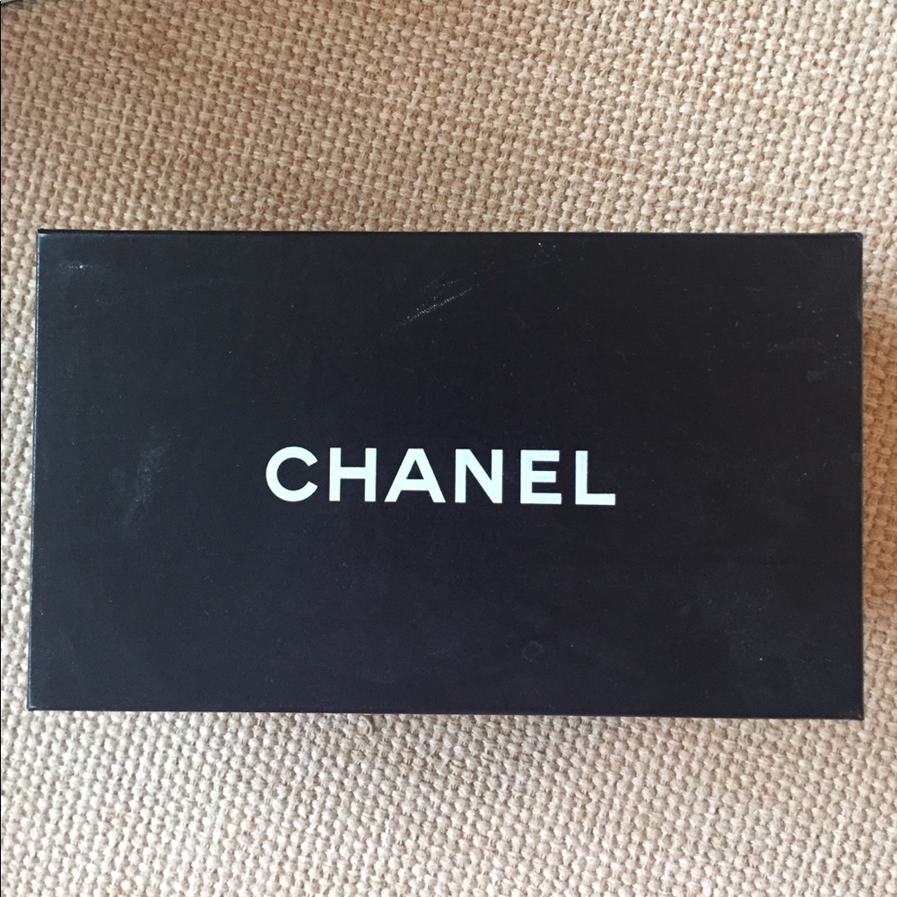 Chanel shoe box