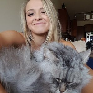 Meet your Posher, Kendra