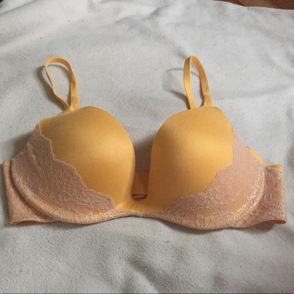 Victoria's Secret Incredible push up bra 32C