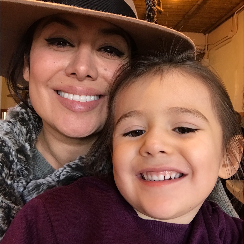 Meet your Posher, Claudia