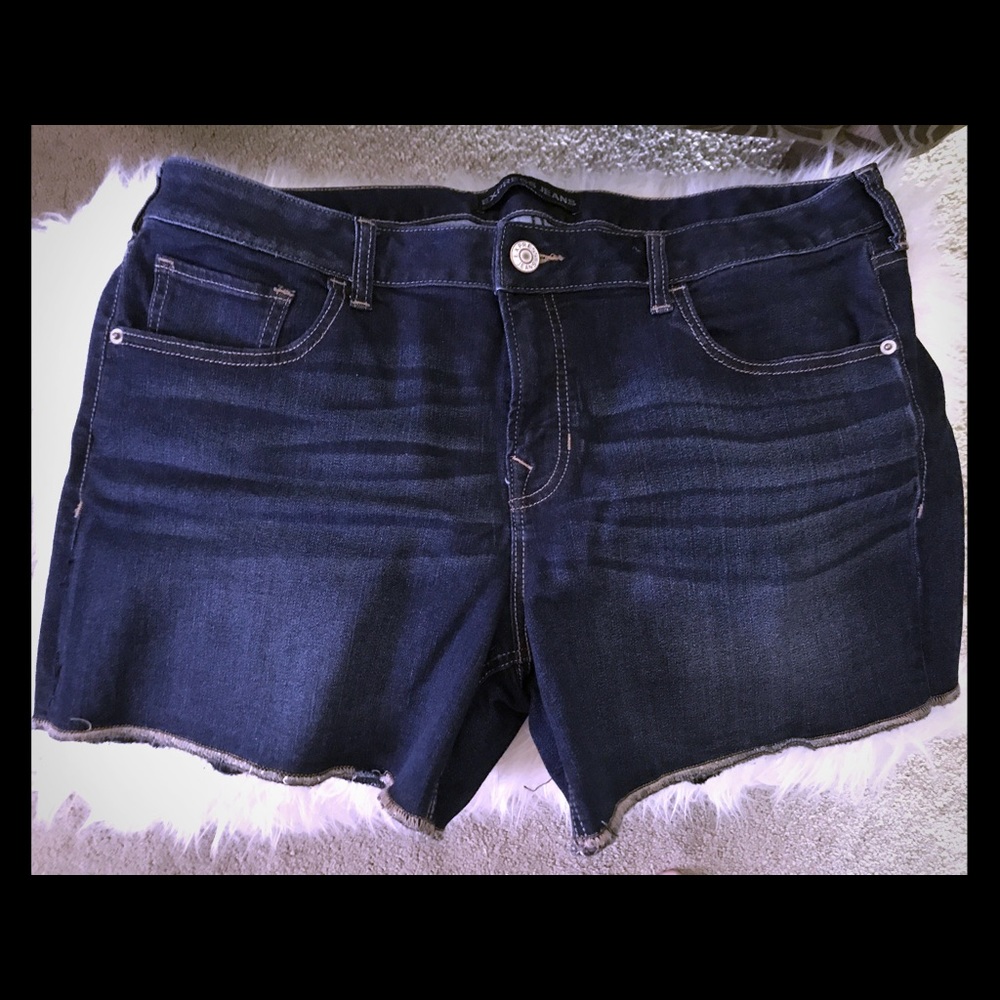 BNWT ~ Express dark denim shorts