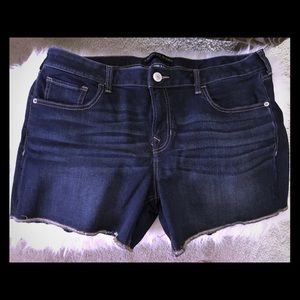BNWT ~ Express dark denim shorts