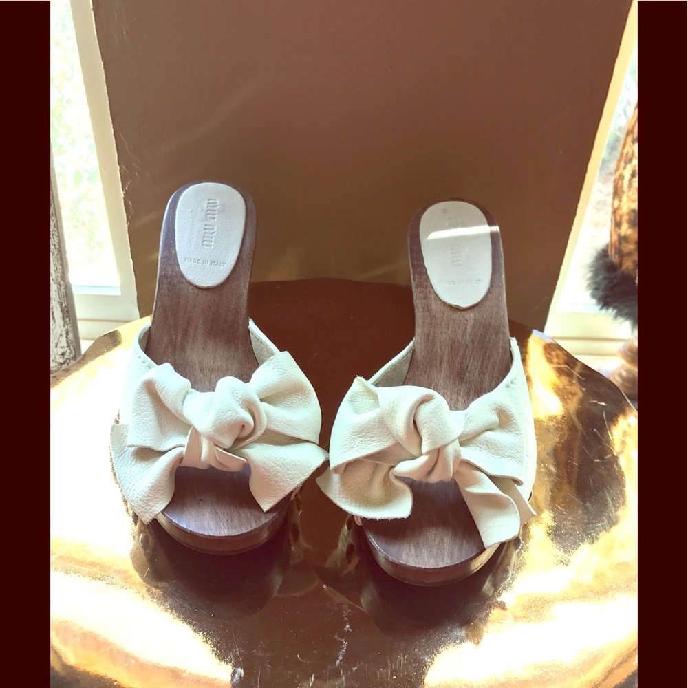 ADORABLE MIU MIU LEATHER SHOES, worn once, size 7