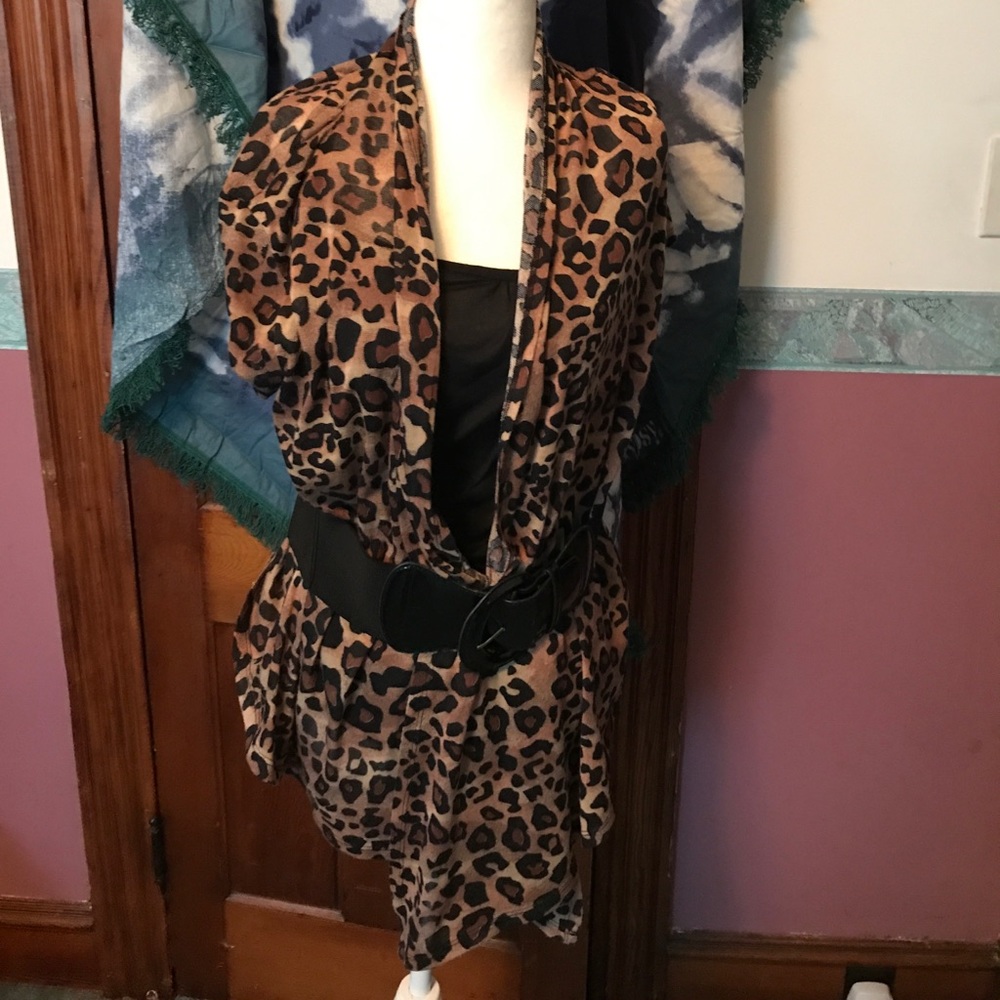 Leopard top