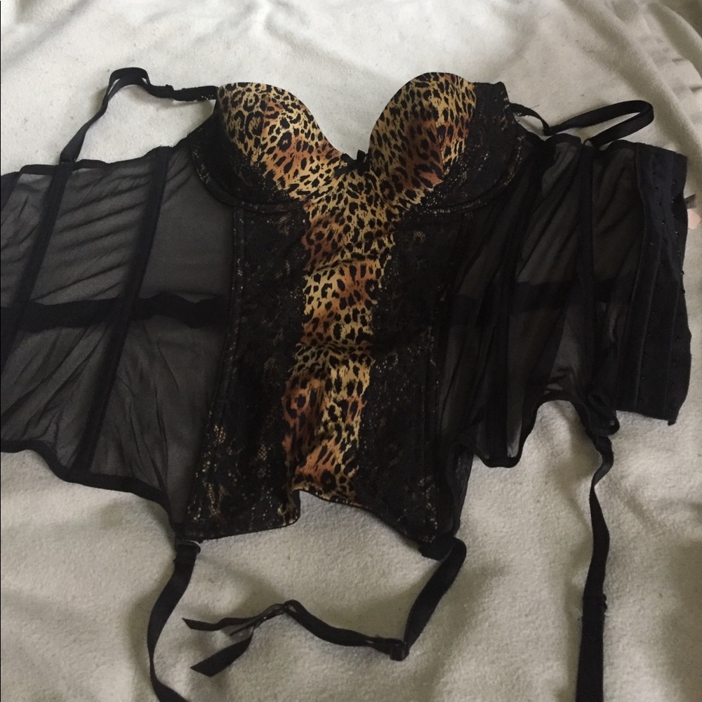 VS leopard print corset NWT 34B