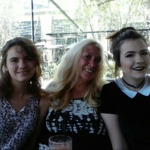 Meet your Posher, Katha