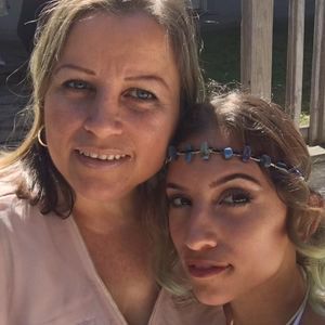 Meet your Posher, Claudia