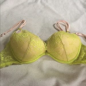 VS gorgeous lacey push up bra 34C