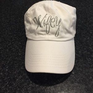 Cute white 'wifey' hat