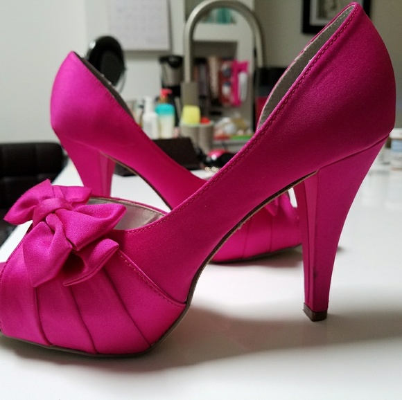 High Heels - Picture 2 of 3