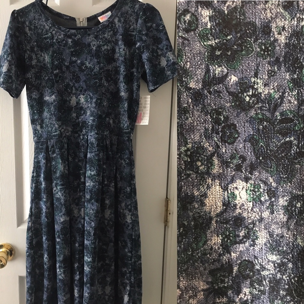 Lularoe Amelia Medium BNWT