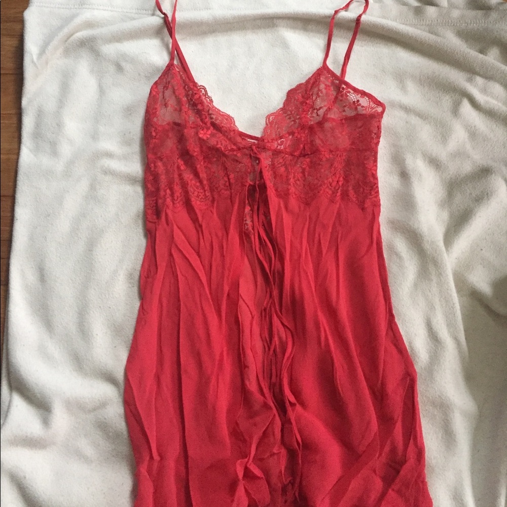 VS red front tie negligee S