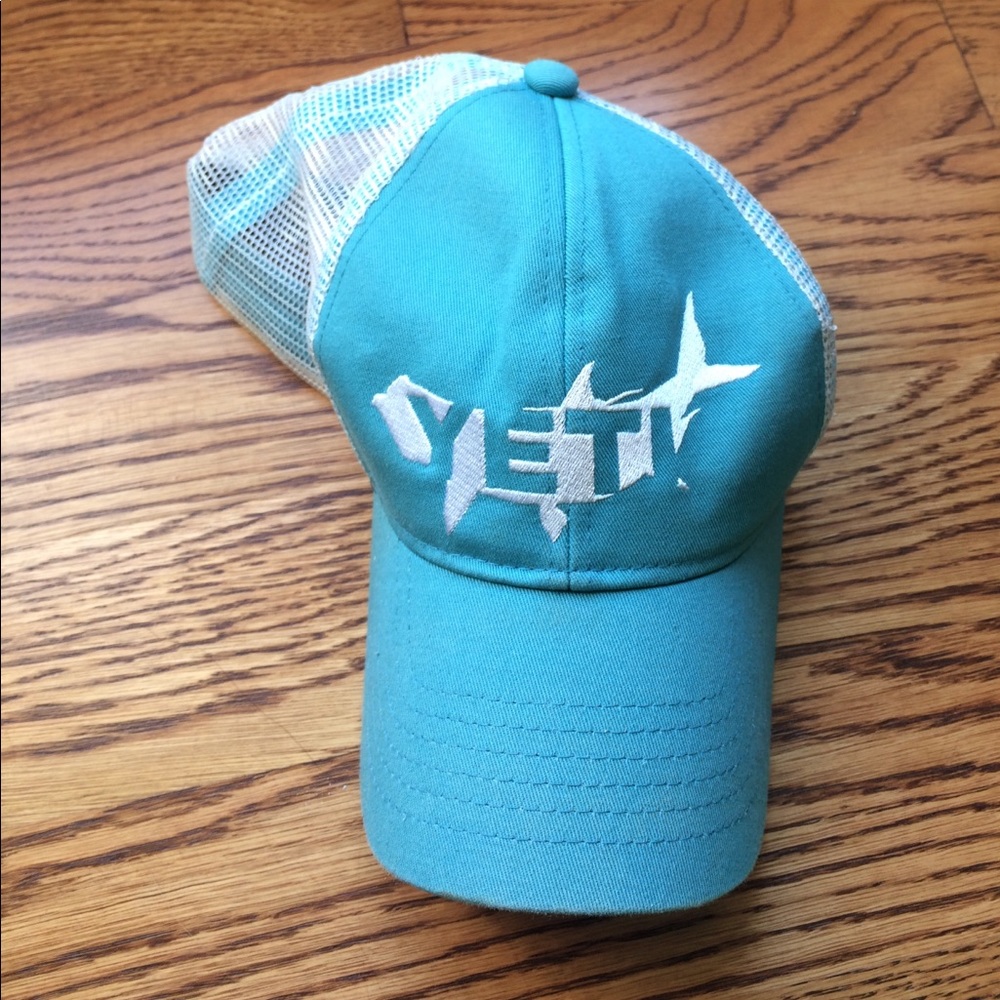 Great condition Yeti hat