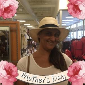 Meet your Posher, Raffaella