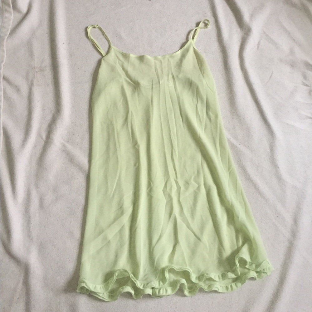 Pale green VS negligee XS