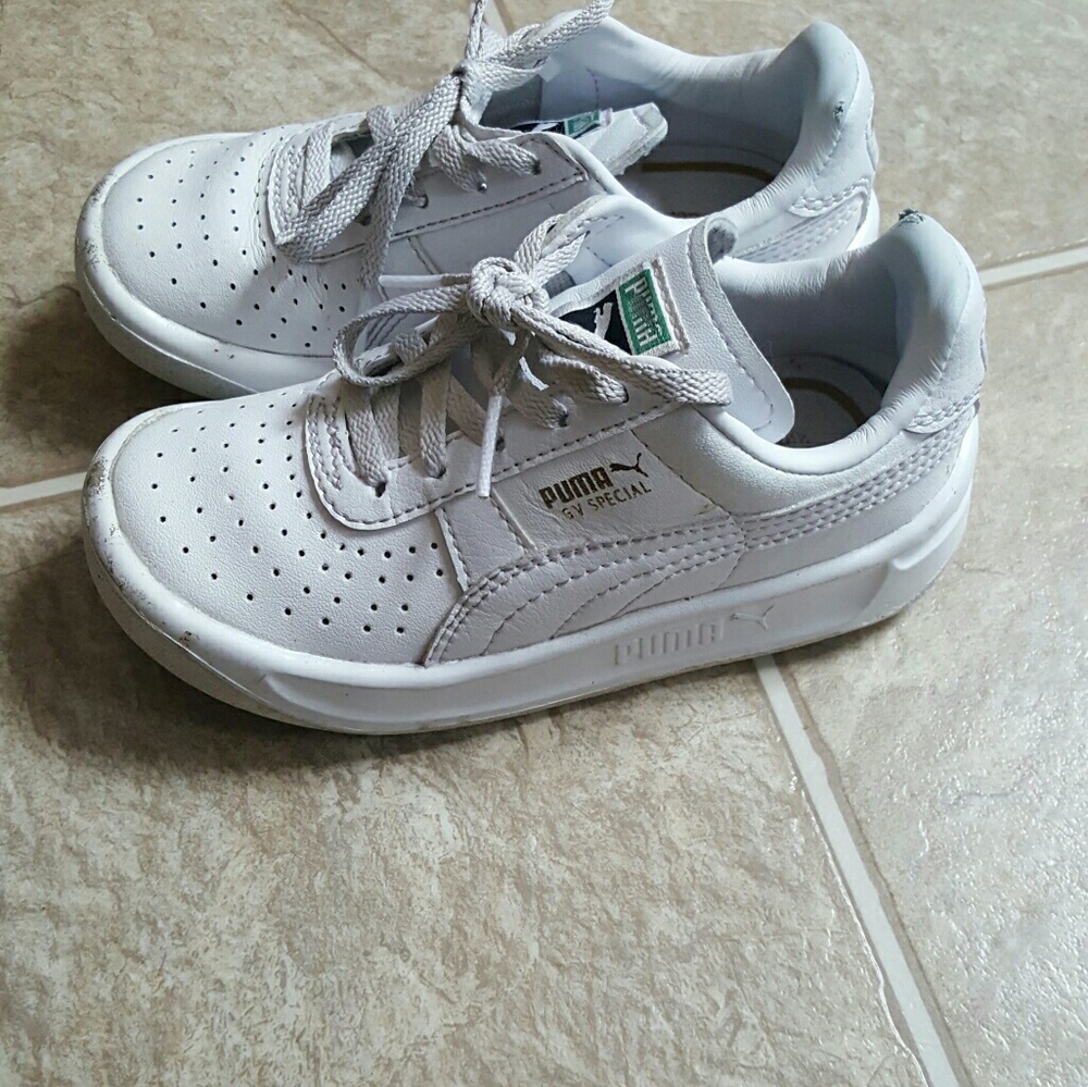 Toddler boys  pumas size 11