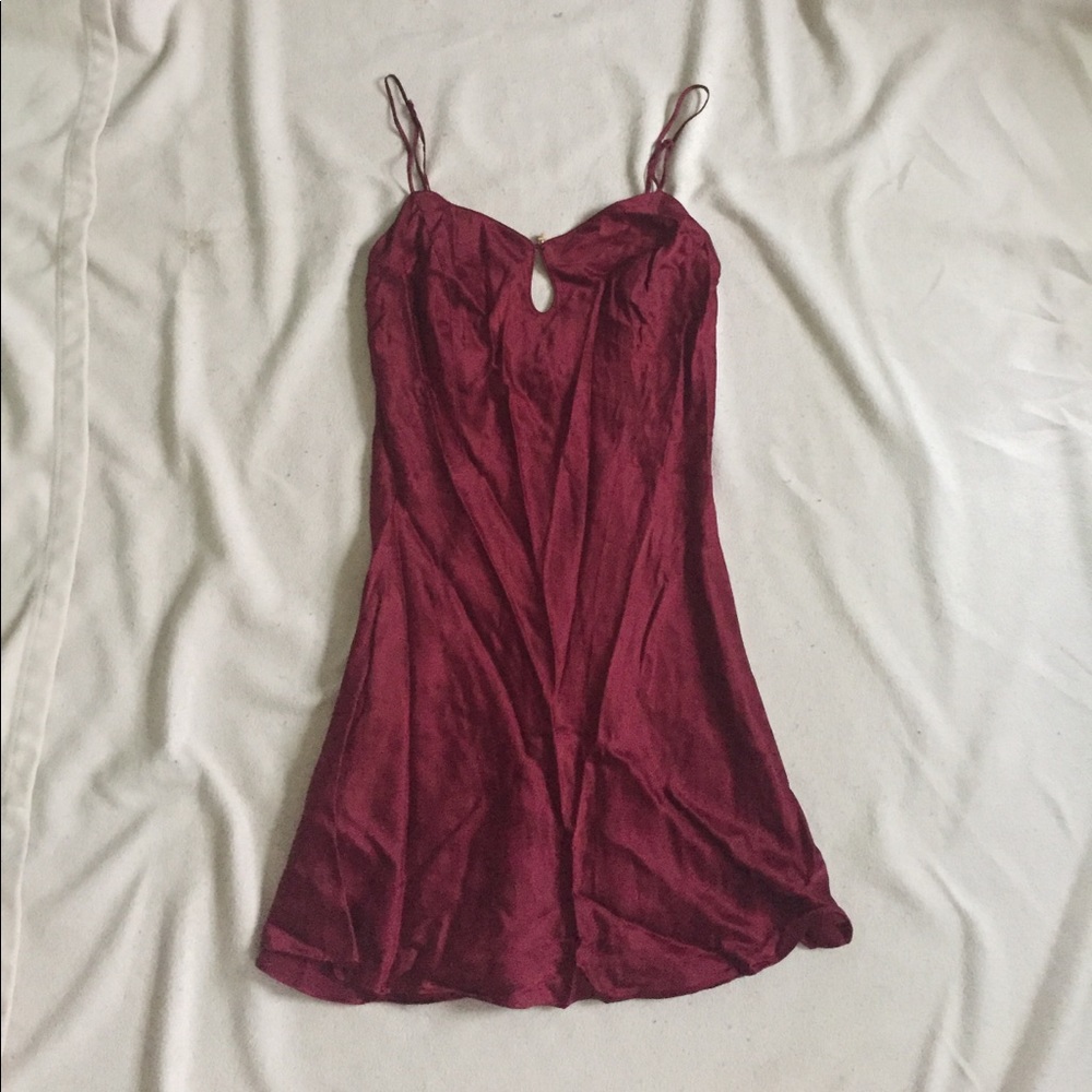 VS burgundy negligee S