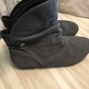 EUC Steve Madden gray booties, 8.5M