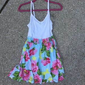 Medium size "social stretch" dress from Hollister