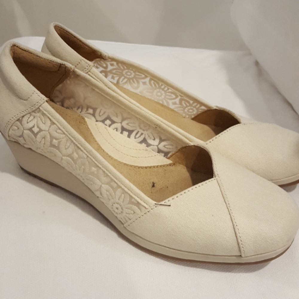 Naturalizer N5 comfort Bayview Cream Lace Canvas