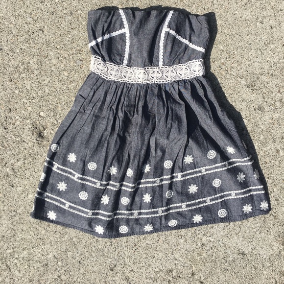 Dress in great condition. From a smoke free home. - Picture 1 of 1