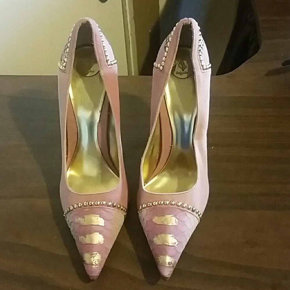 Pink heels