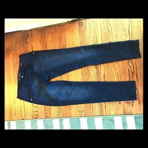 DL maternity jeans under belly