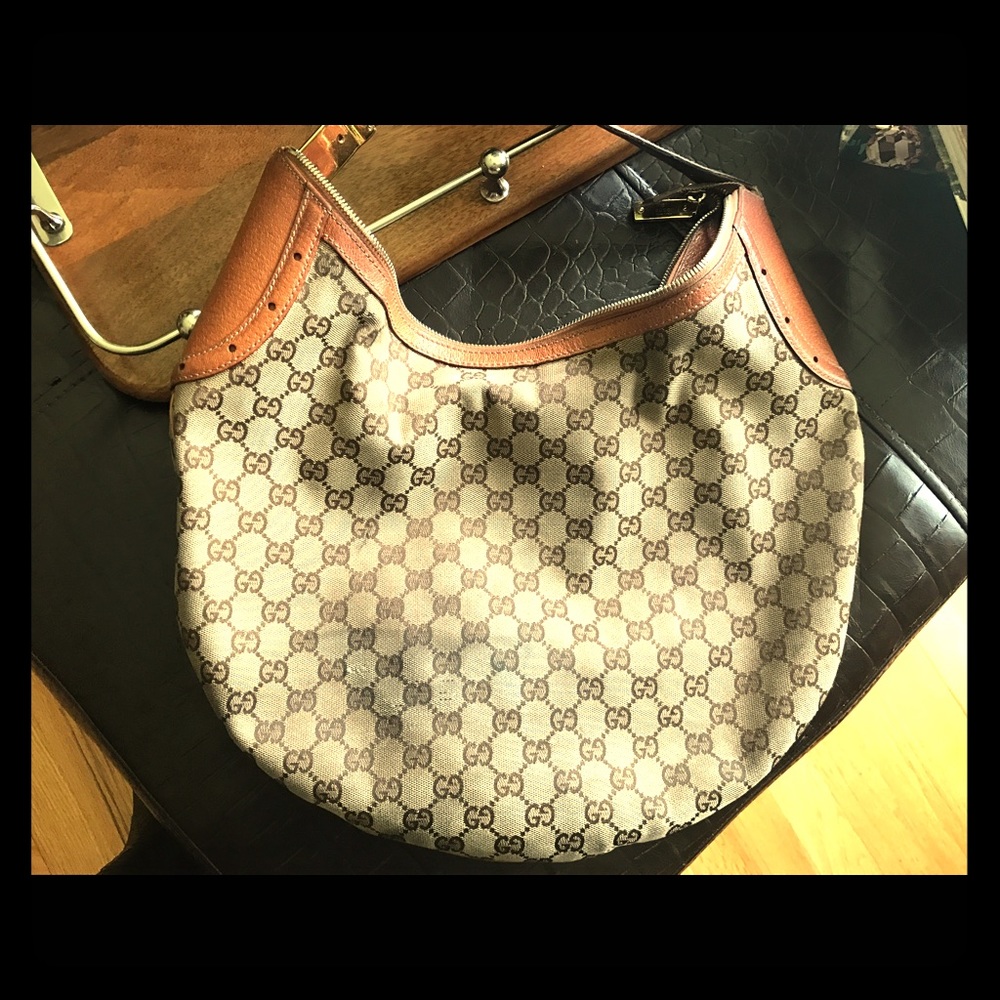 Tan Gucci bag