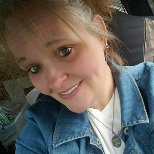 Meet your Posher, Laurel